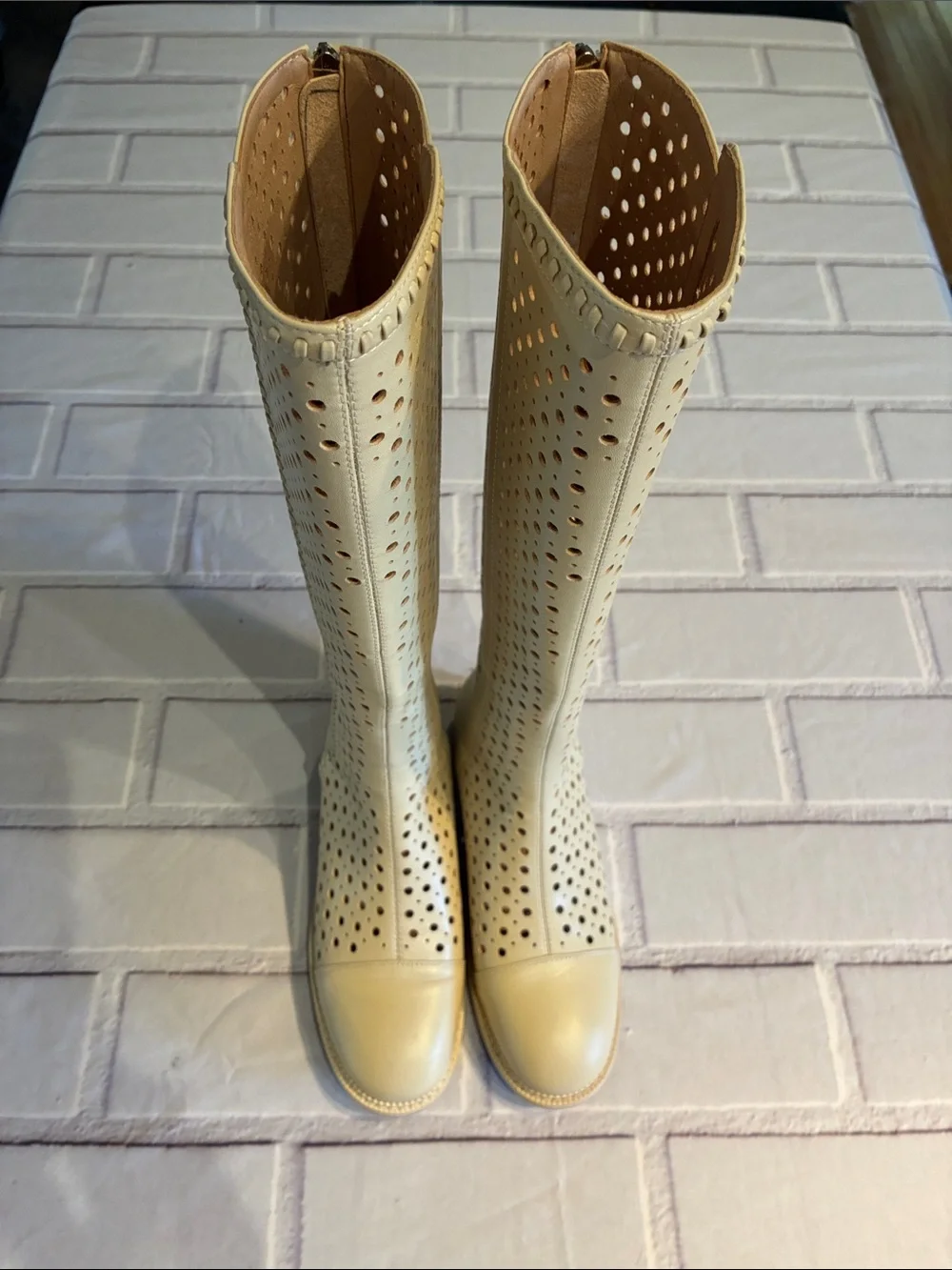 🎉NEW LISTING!🎉Women's Cream Perforated Knee-High Leather Boots